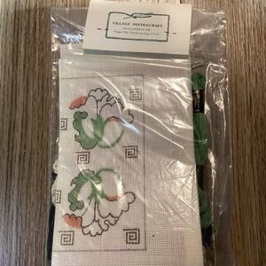 Village Needlecraft Cloisonne Peonies Eyeglasses Case Needlepoint Kit 507p DMC